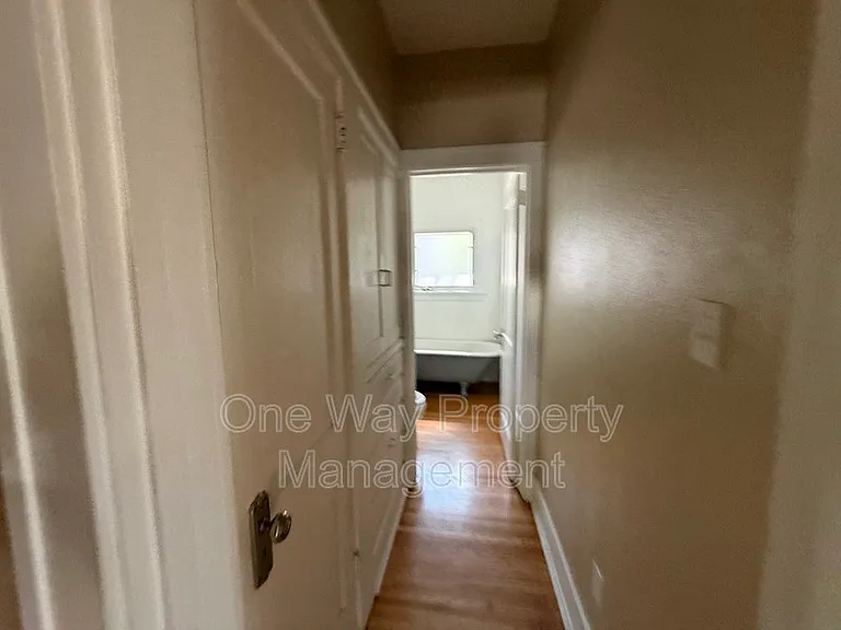 804 11th St #1 — Photo 10
