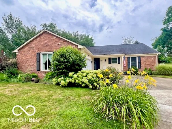 3215 Lantern Ln, Columbus, IN 47203