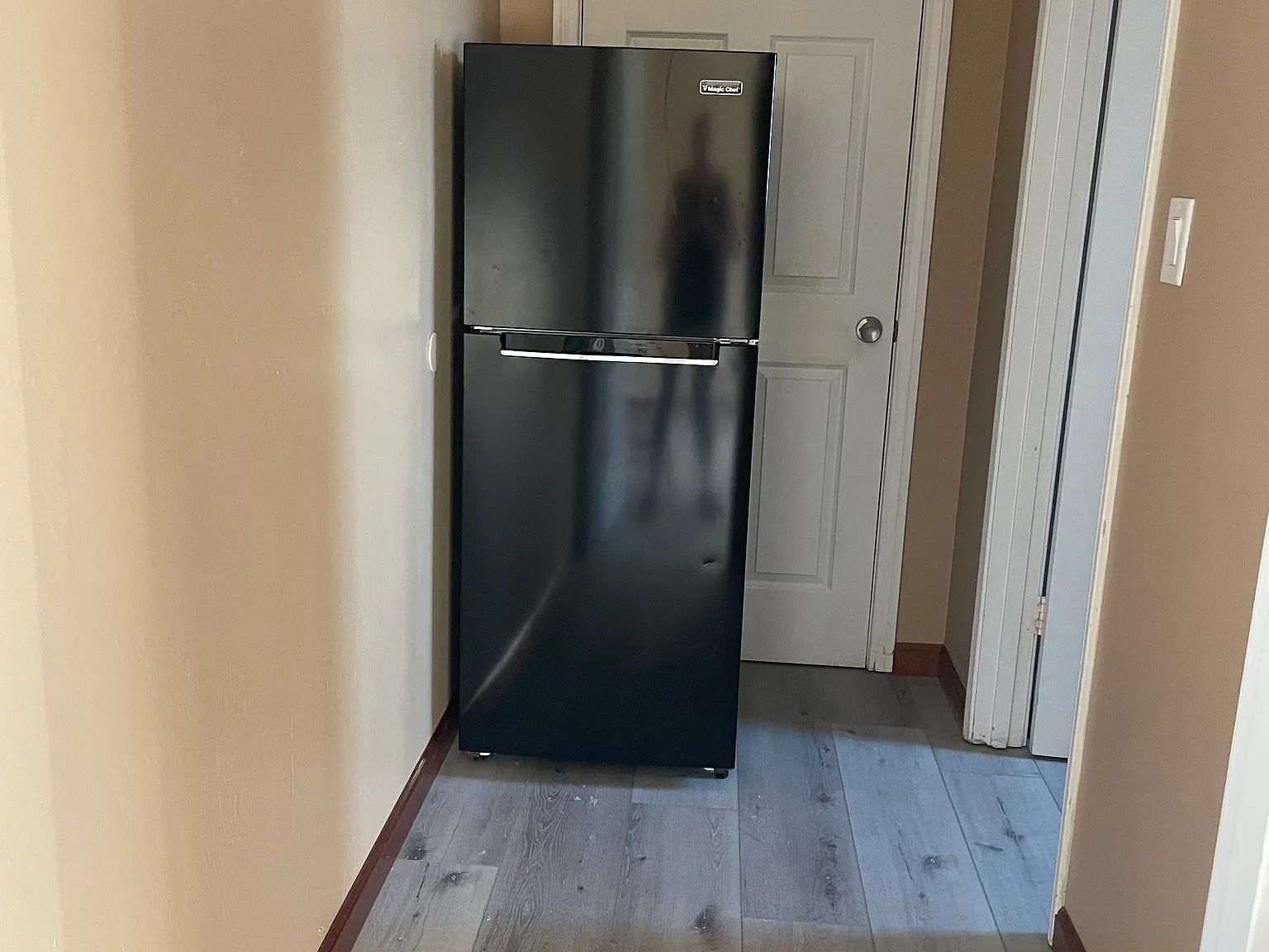 5 bed, 4044 sqft, $1,600 — Photo 4