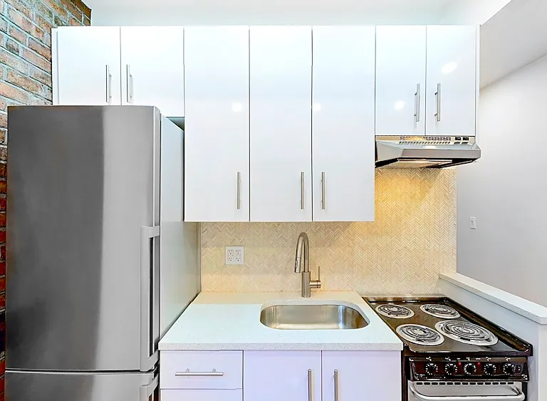 11 Stanton St #4D — Photo 3