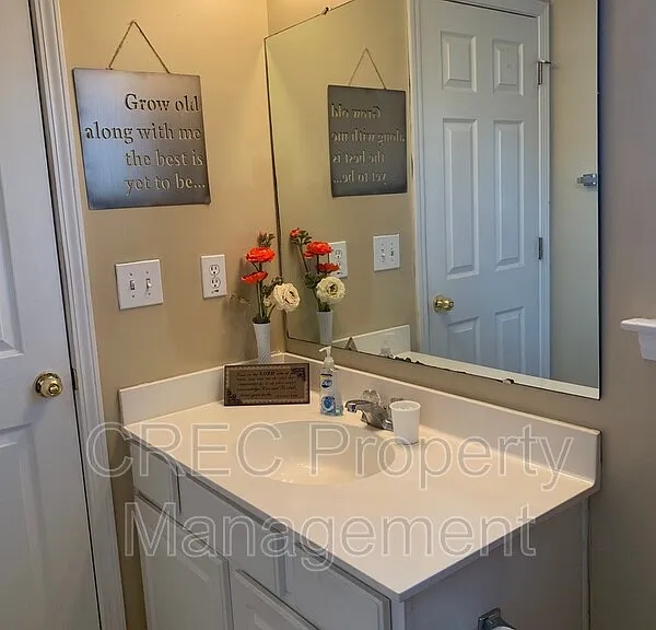 5024 Holdsworth Dr — Photo 5