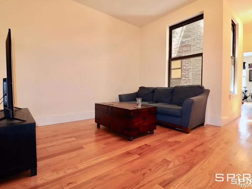 491 Columbus Ave #2F
