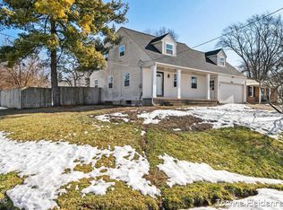 1904 Covington Dr SE, Grand Rapids, MI 49506