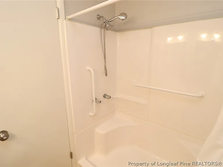 1009 Dogwood Ln — Photo 36