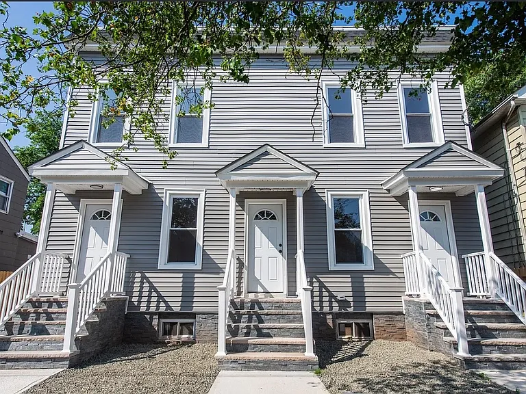26 Washington St #4-2L — Photo 1