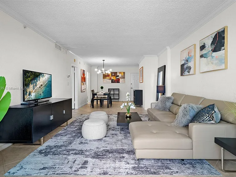 2501 S Ocean Dr #39 PENTHOUSE — Photo 2