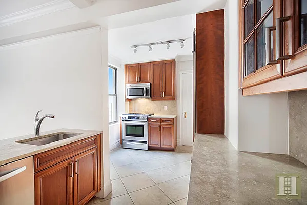 Rented by Halstead Real Estate | media 27