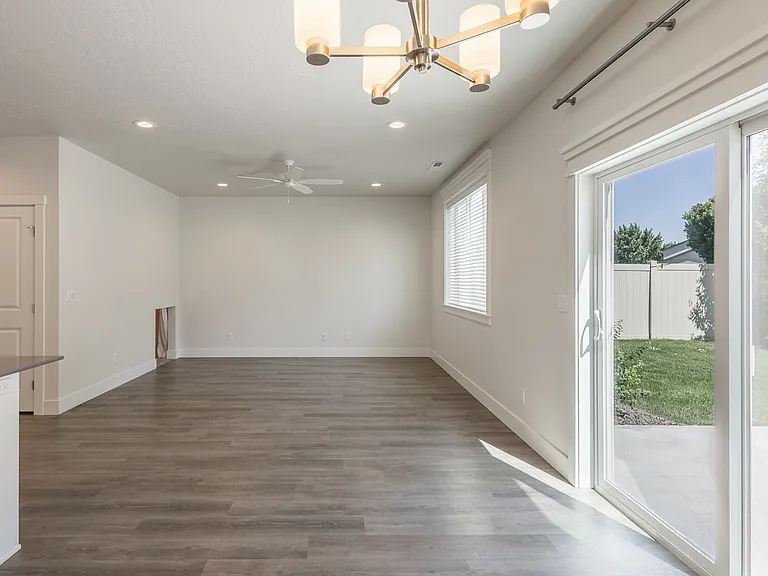 2014 S Defio Way — Photo 8