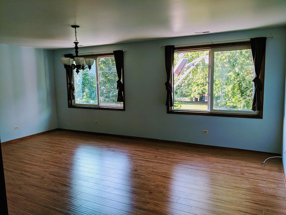 Living room & Dining Room