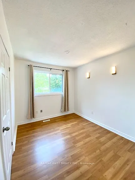 81 Seaborn Rd — Photo 11