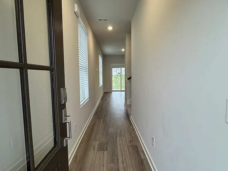 Nectar Ln — Photo 2