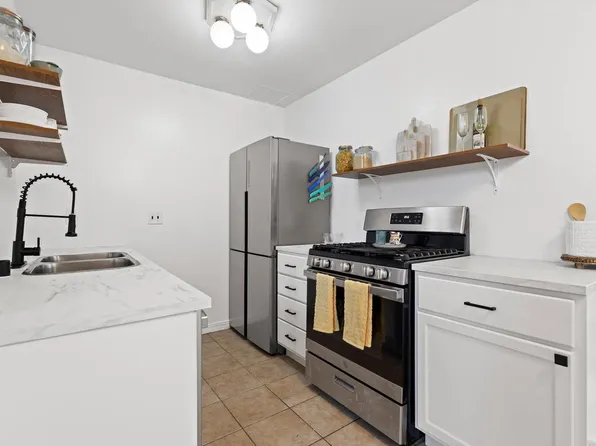 1641 West Edgerton AVENUE #G, Milwaukee, WI 53221