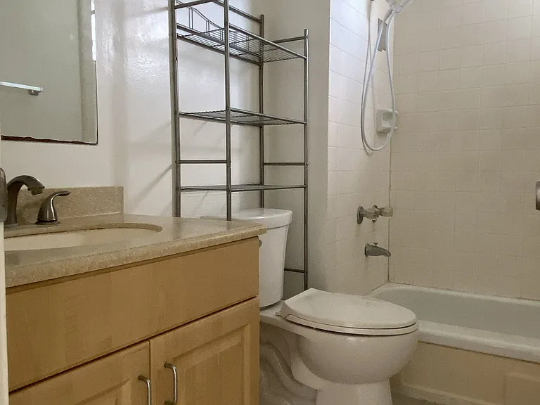 824 Kinau St #401 — Photo 3