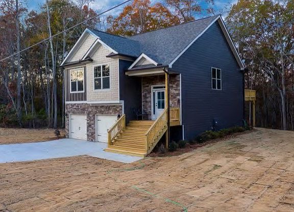 3rd image of 34 Griffin Mill Dr