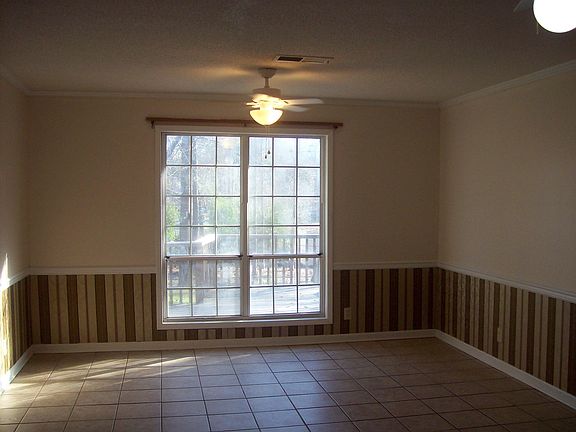 4th image of 5448 Robie Dr