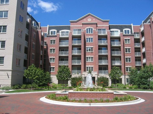 1st image of 4811 N Olcott Ave Unit 513