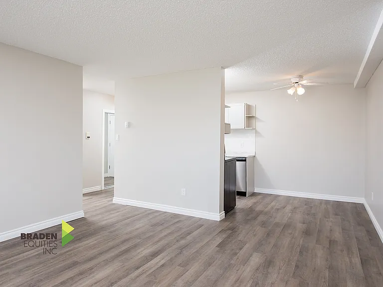 1602 Sherwood Dr — Photo 9