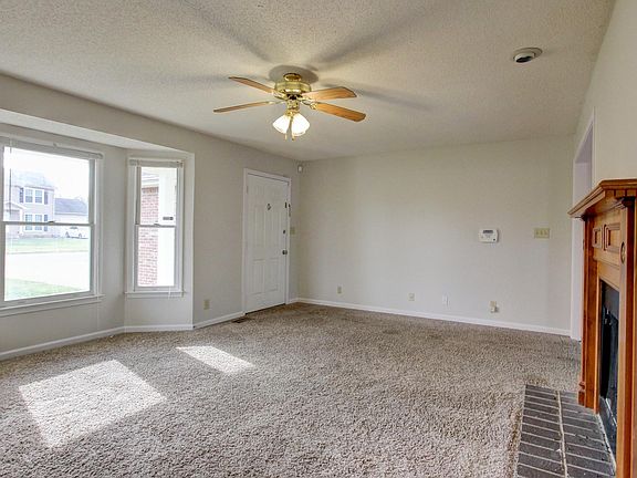 5th image of 317 Broadmore Dr