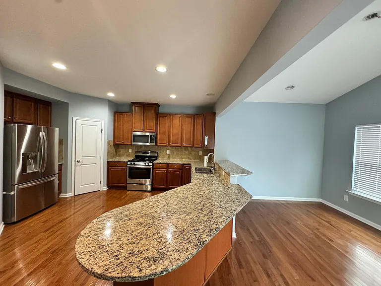 3004 Hunton Cottage Ln — Photo 6