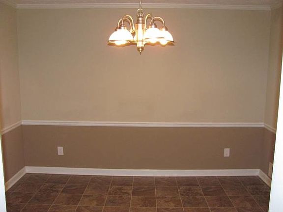 5th image of 432 Willow Ct SE