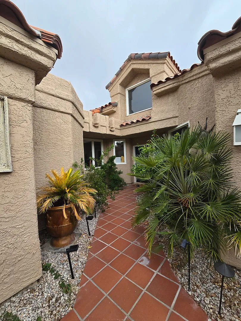 Stunning Golf Course And Water Views In Guard-Gated Spanish Trail! — Photo 2
