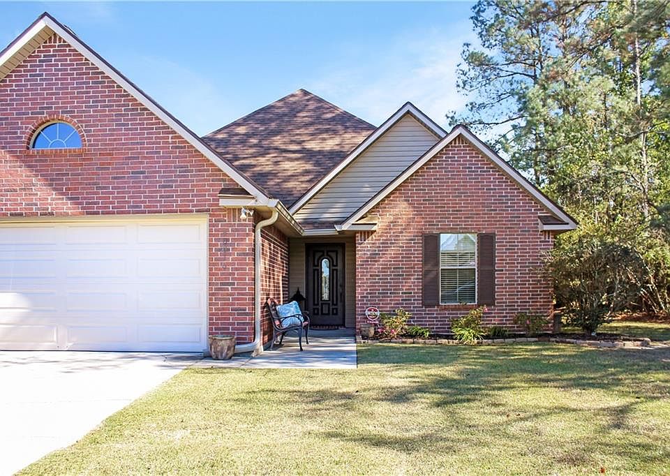 1st image of 40016 Sugarberry Dr