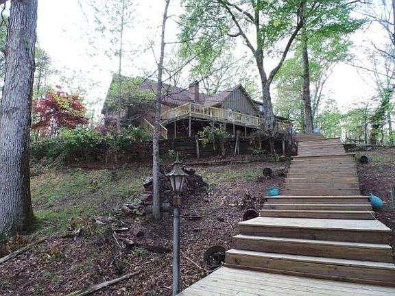 2nd image of 161 E Lakeshore Dr