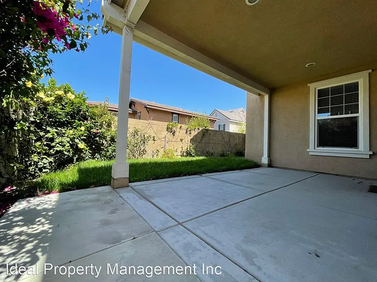 159 Fieldwood — Photo 16