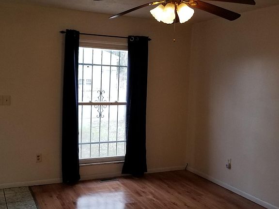 4th image of 1752 E 25th Ave