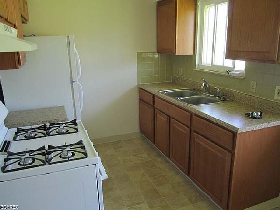 4th image of 4389 N Norman Dr #4393