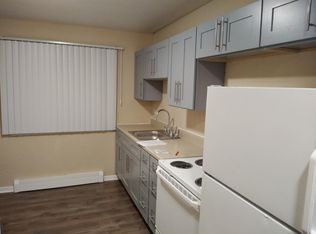 1707 W Dennis Dr #1A, Mount Prospect, IL 60056