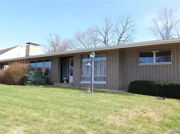 3405 Brookside Rd, Hannibal, MO 63401