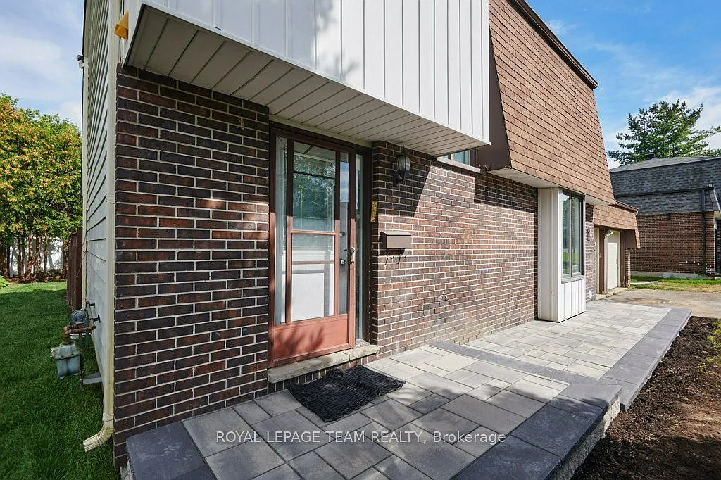 4 bed, $2,995 — Photo 3