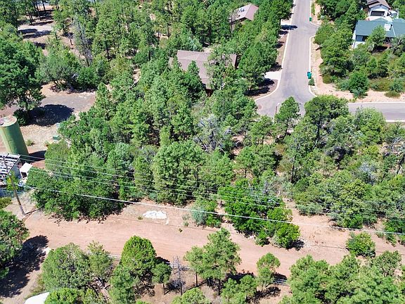 4th image of 2291 Evergreen Ln