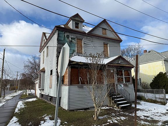 3rd image of 330 Hatch St