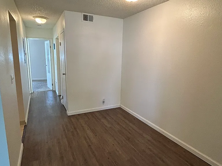 1-bedroom Unit
Dining Room area