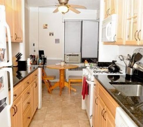Kitchen (from entryway)