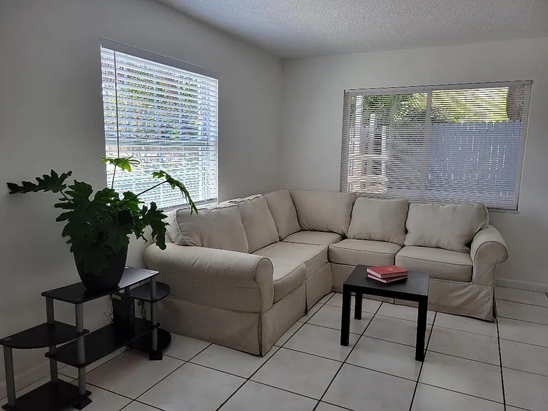 1258 Franklin St #1 — Photo 15