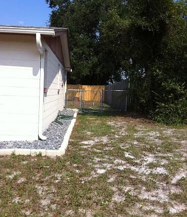 3rd image of 2419 Alamanda Ave