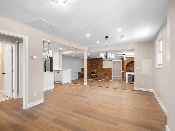 4th image of 1008 Virginia Ave #A
