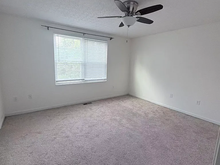 311 Heftner Cir — Photo 13