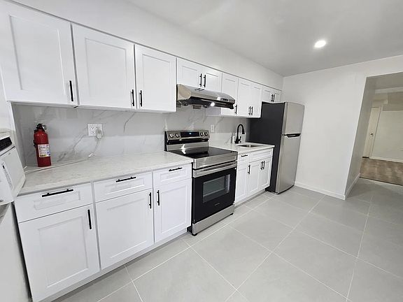 4th image of 30-79 46th St #1R