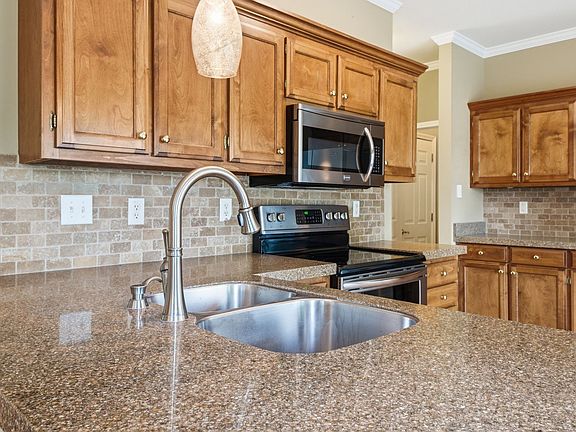 5th image of 2801 Tweed Pl