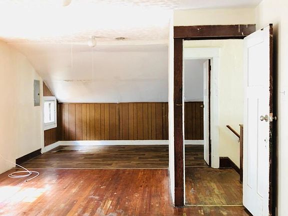 4th image of 49 Minnesota Ave #2