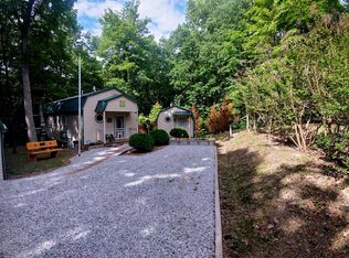 669 Bear Hollow Rd, Jamestown, TN 38556