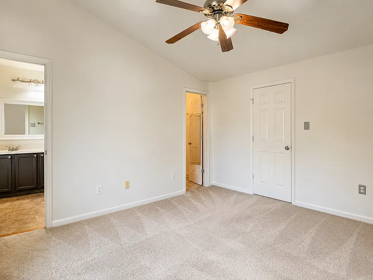 22089 Saint Inigoes Ct — Photo 10