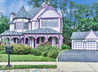 4 Sara Ct, Matawan, NJ 07747