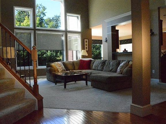 5th image of 5135 Emerald View Dr