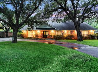 5460 Huckleberry Ln, Houston, TX 77056