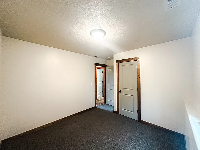 86 Tuke Ln #B — Photo 31